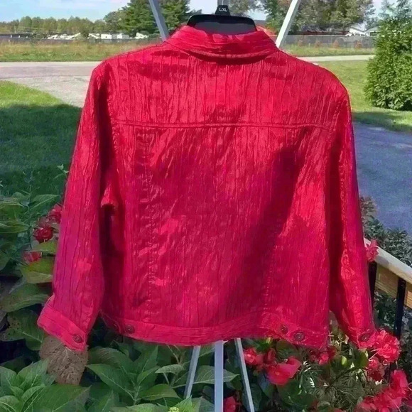 Ruby Rd. Women’s size 12 Red jacket with button closure, - Picture 3 of 9